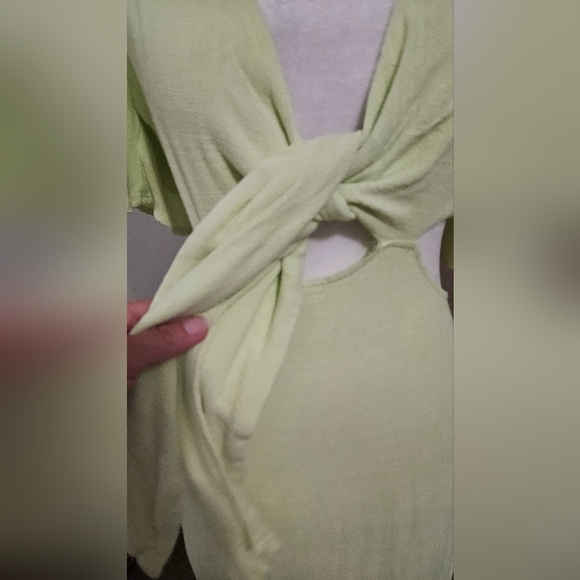 LULU'S Summer Journey Light Green Tie-Front Cutout Midi Dress. Size Small - Picture 8 of 16